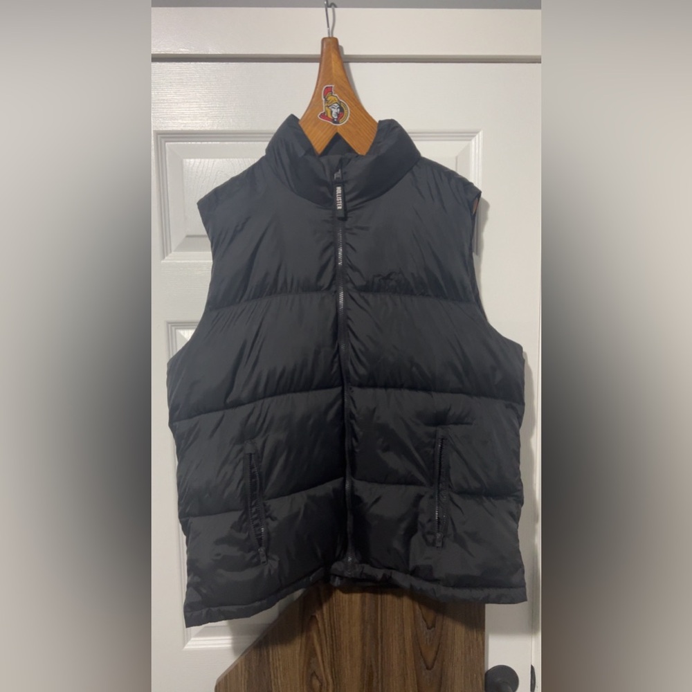 COMFY Hollister Puffer Vest! 🙂‍↔️🔥